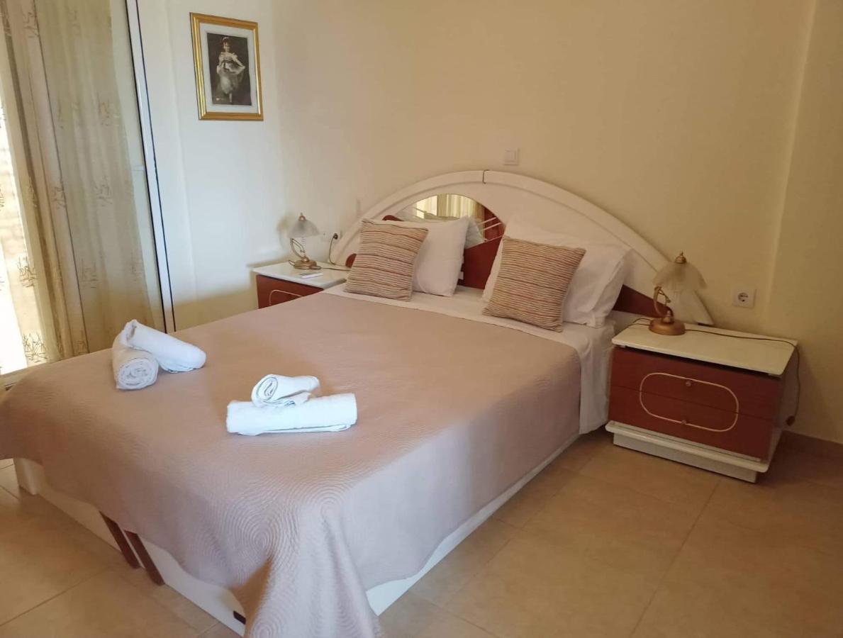 Lovely View Apartments Himare Esterno foto